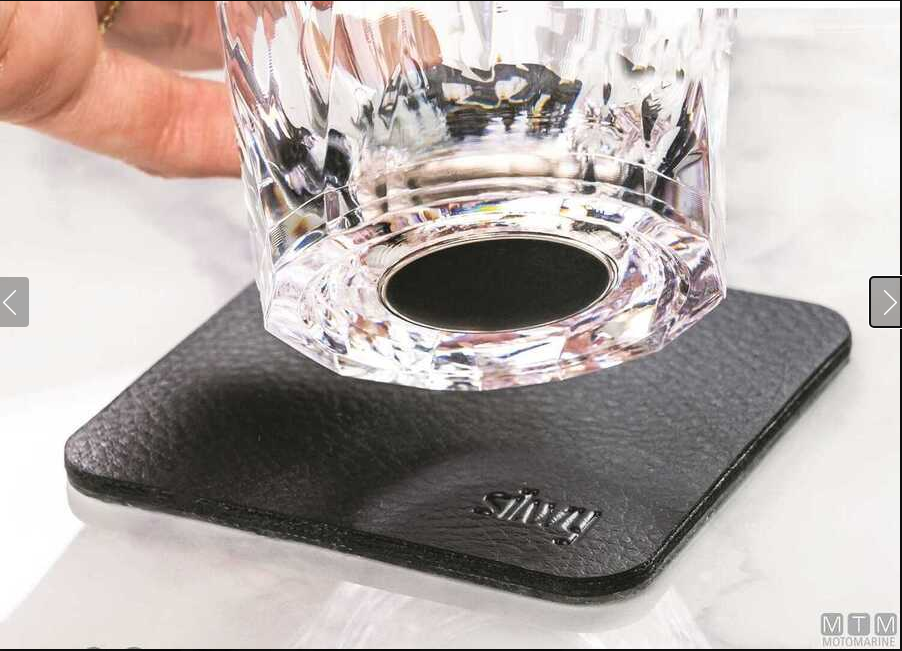 Set 2 Bicchieri Magnetici da Whisky in Plastica COD 5802644